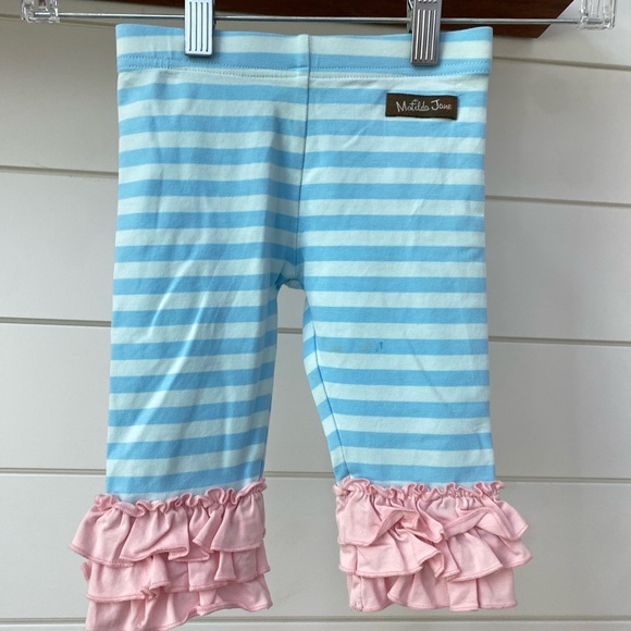 Matilda Jane White Long Sleeve Tee and Ruffle Capri Pants - Picture 3 of 5